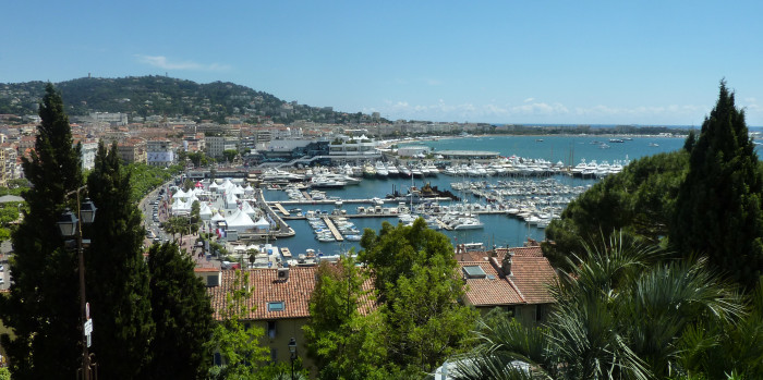 Une ville de luxe à Cannes en location